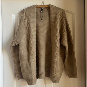 Cozy Chunky Knit Cardigan M NWOT